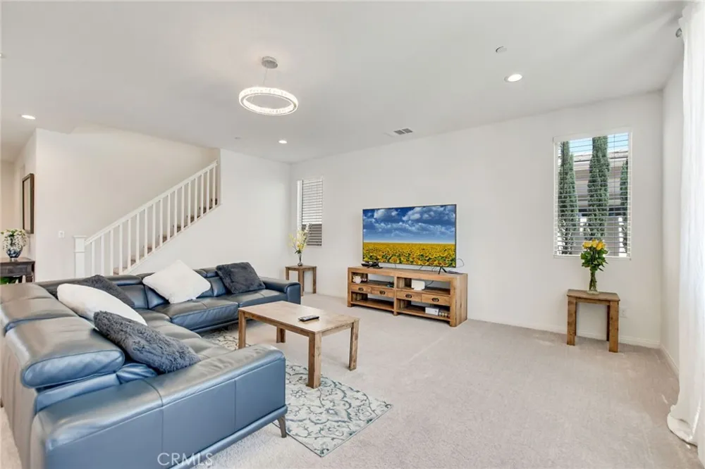 12789 Mendocino Ridge Riverside, CA 92503