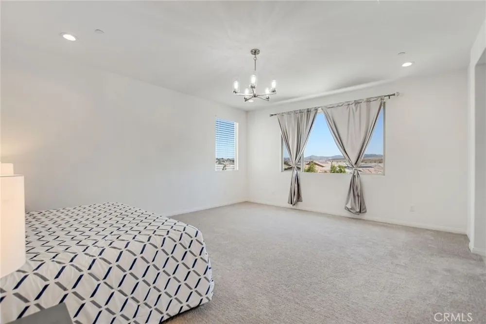 12789 Mendocino Ridge Riverside, CA 92503