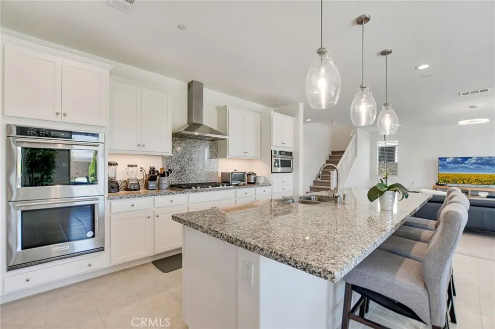 12789 Mendocino Ridge Riverside, CA 92503