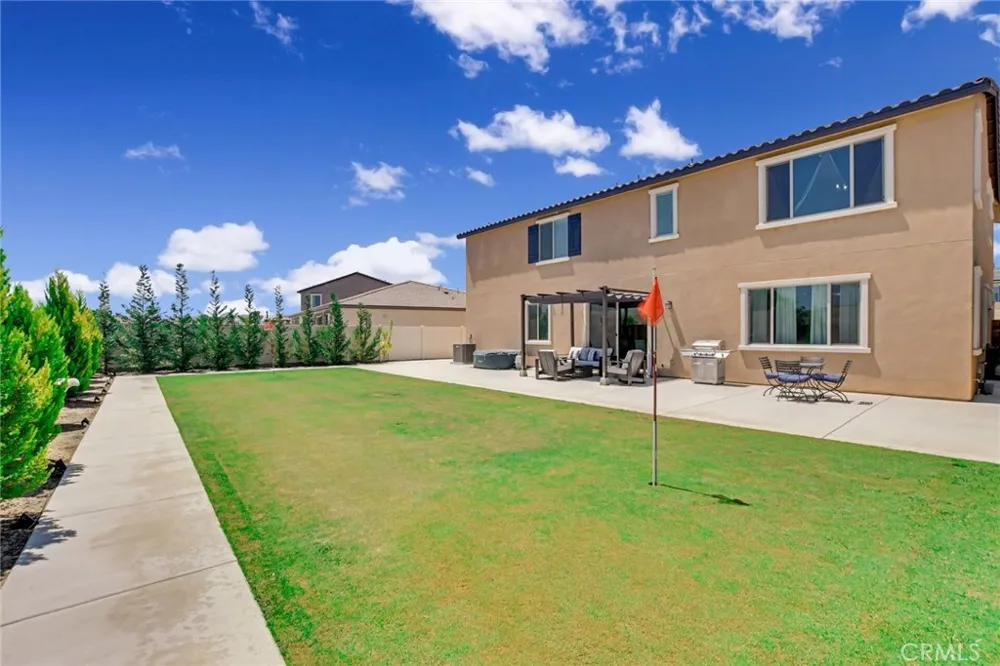 12789 Mendocino Ridge Riverside, CA 92503