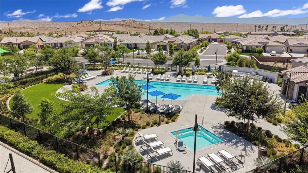 12789 Mendocino Ridge Riverside, CA 92503