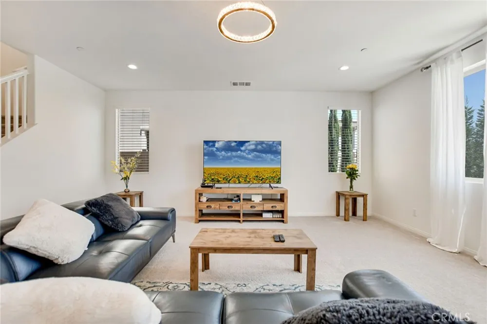 12789 Mendocino Ridge Riverside, CA 92503
