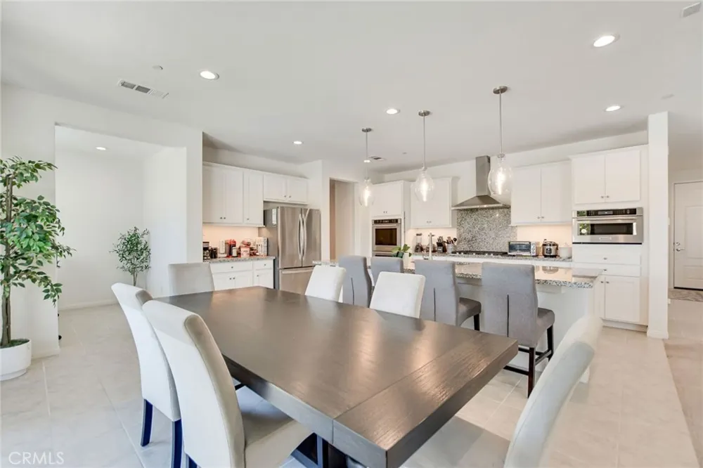 12789 Mendocino Ridge Riverside, CA 92503
