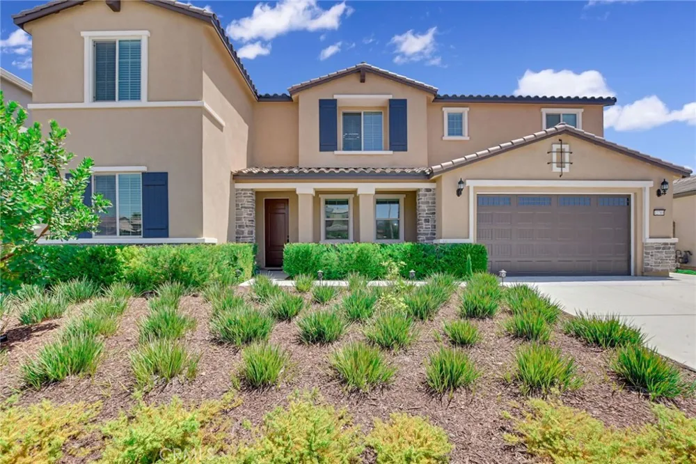 12789 Mendocino Ridge Riverside, CA 92503