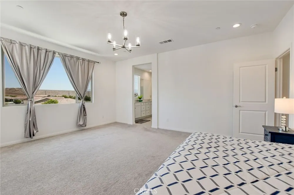 12789 Mendocino Ridge Riverside, CA 92503