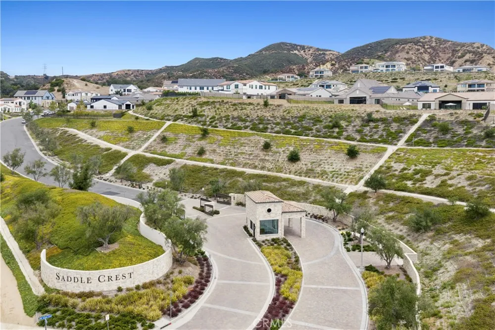 18411 Boulder Bluff Silverado, CA 92676