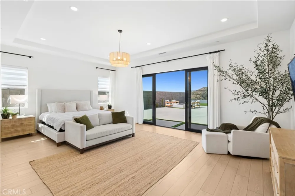 18411 Boulder Bluff Silverado, CA 92676