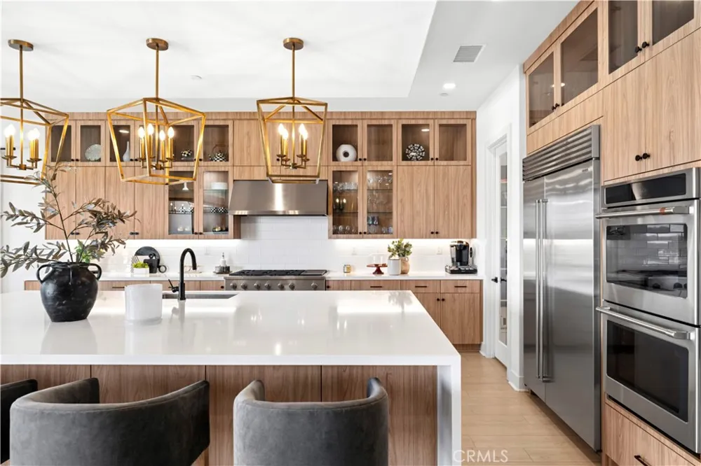 18411 Boulder Bluff Silverado, CA 92676