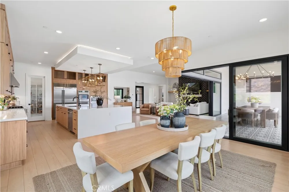 18411 Boulder Bluff Silverado, CA 92676