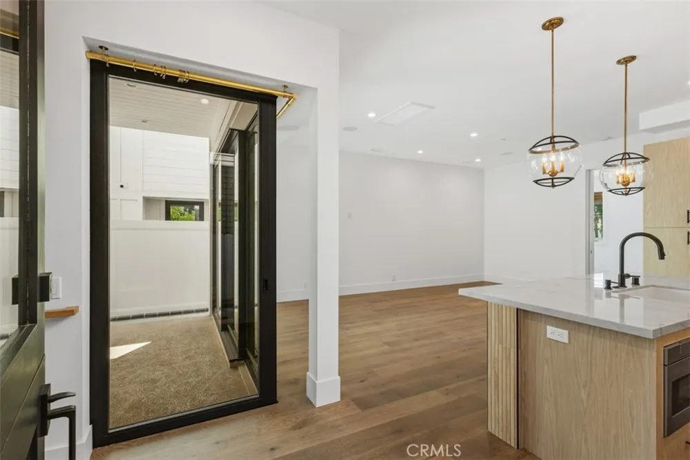 515 Jasmine Avenue Newport Beach, CA 92625