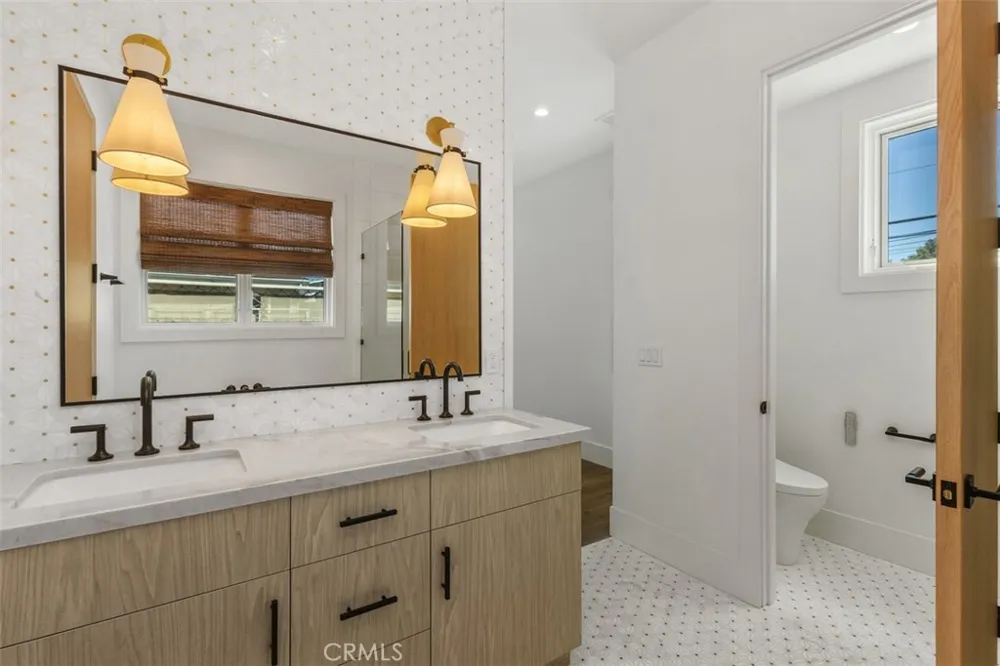 515 Jasmine Avenue Newport Beach, CA 92625