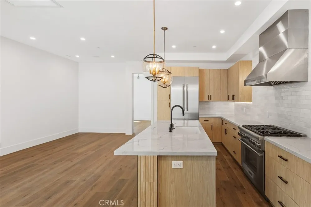 515 Jasmine Avenue Newport Beach, CA 92625