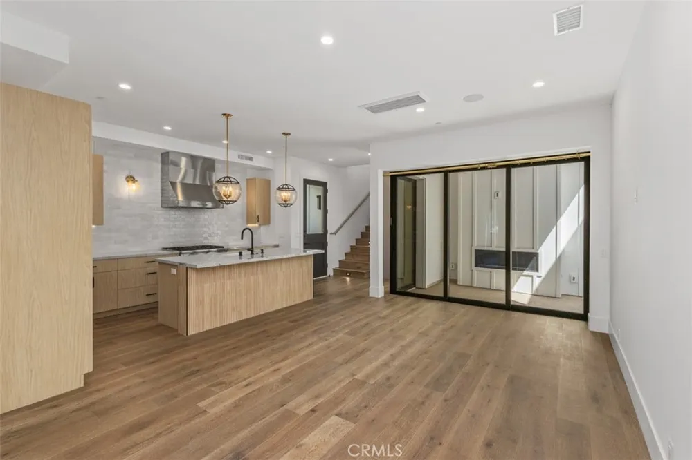 515 Jasmine Avenue Newport Beach, CA 92625