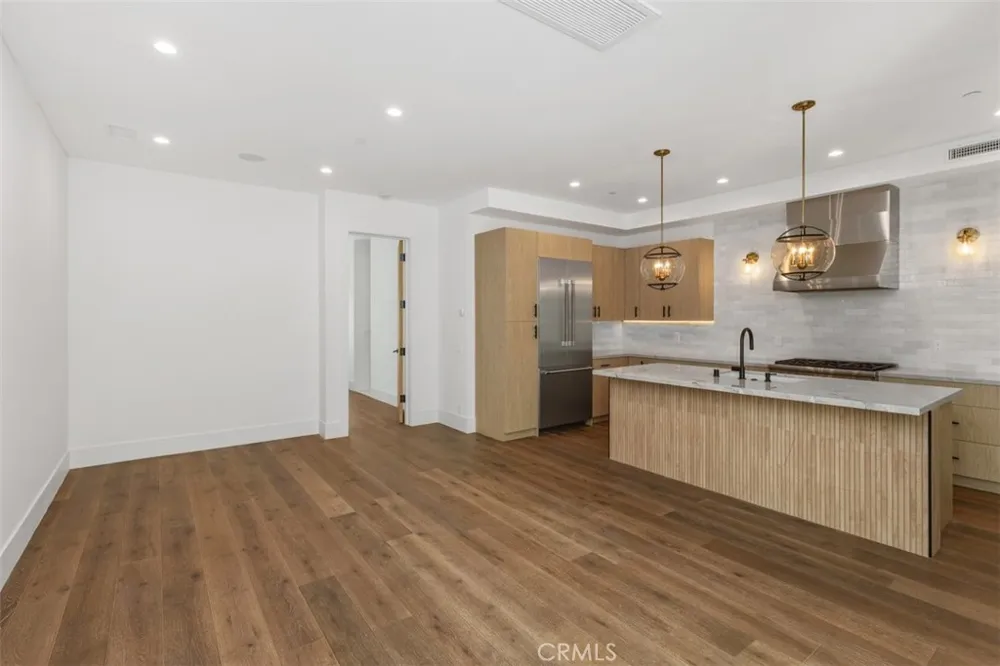 515 Jasmine Avenue Newport Beach, CA 92625