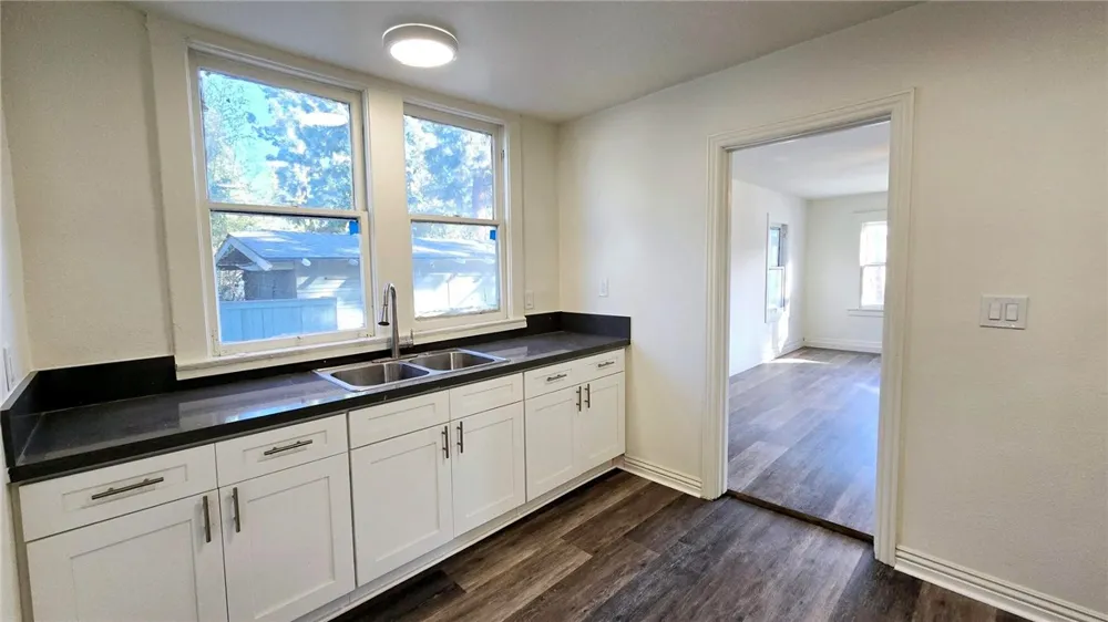 415 W Pine Santa Ana, CA 92701