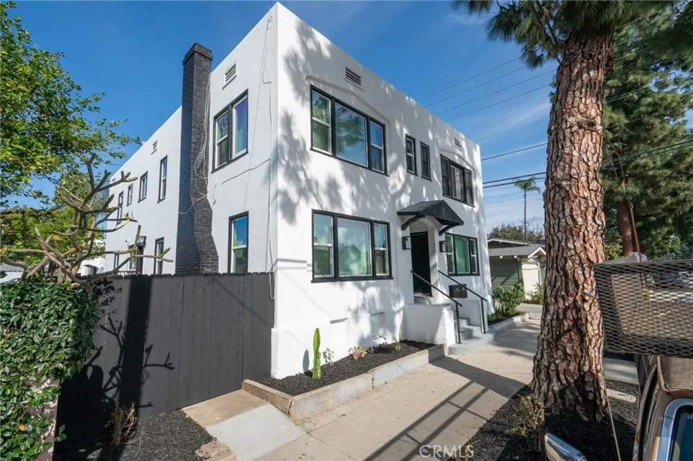 415 W Pine Santa Ana, CA 92701
