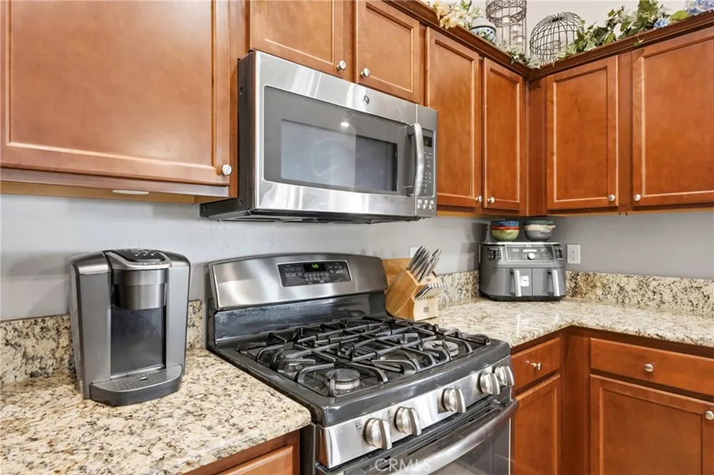 10112 Cranberry Isle Bakersfield, CA 93314