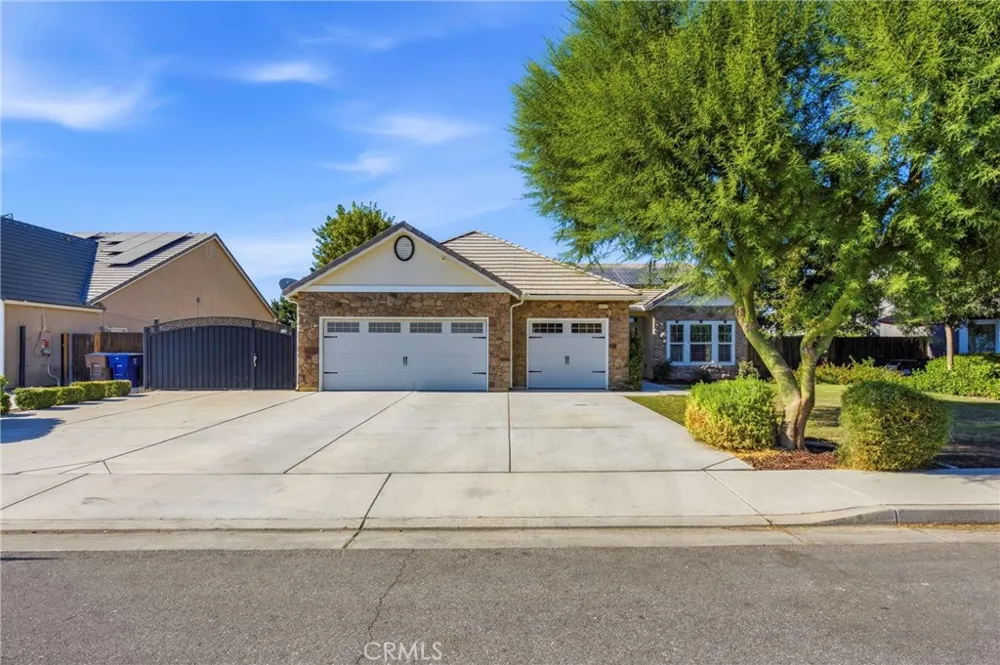 10112 Cranberry Isle Bakersfield, CA 93314