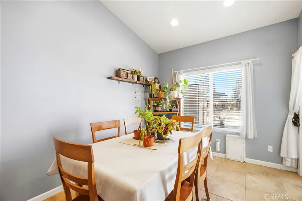 10112 Cranberry Isle Bakersfield, CA 93314
