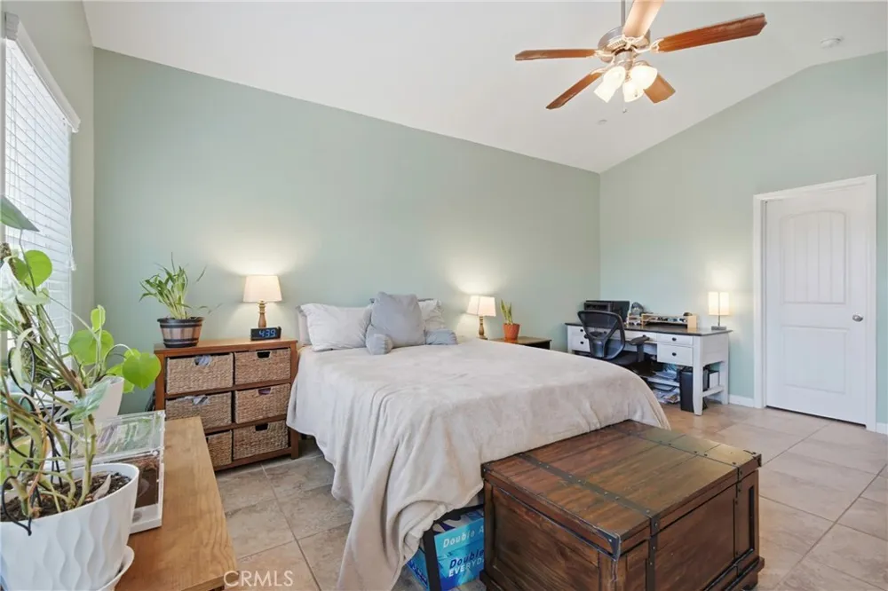10112 Cranberry Isle Bakersfield, CA 93314