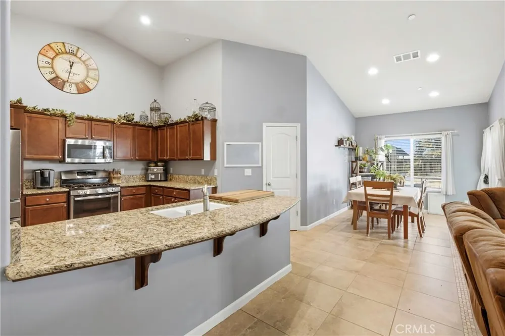 10112 Cranberry Isle Bakersfield, CA 93314