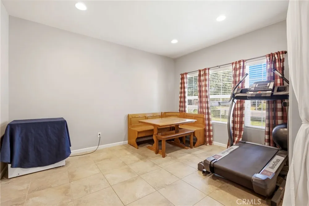 10112 Cranberry Isle Bakersfield, CA 93314