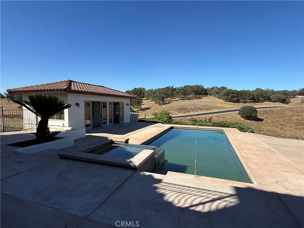 2040 Vista De La Vina Templeton, CA 93465