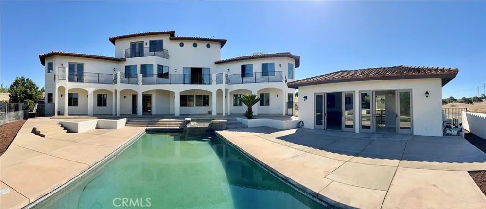 2040 Vista De La Vina Templeton, CA 93465