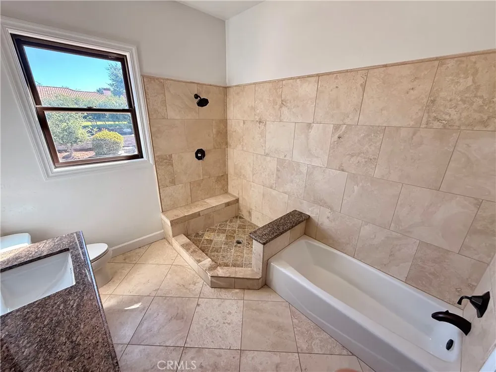 2040 Vista De La Vina Templeton, CA 93465