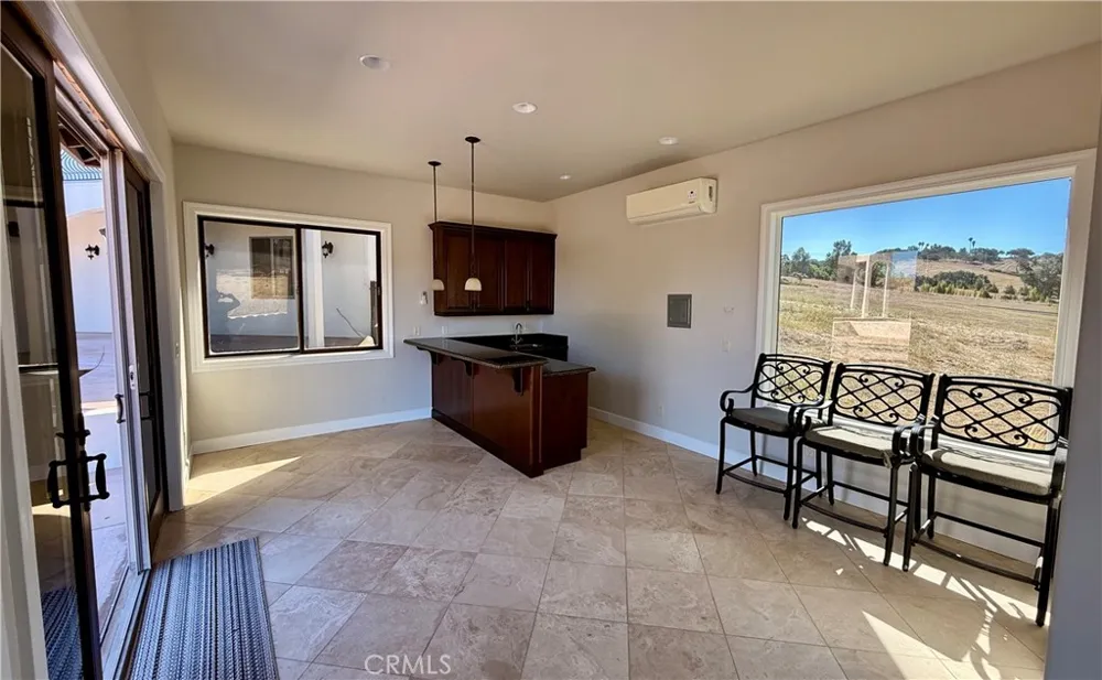 2040 Vista De La Vina Templeton, CA 93465