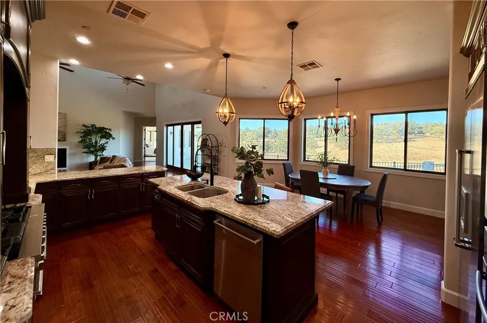 2040 Vista De La Vina Templeton, CA 93465