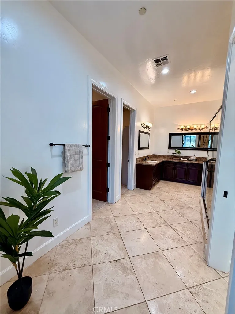 2040 Vista De La Vina Templeton, CA 93465