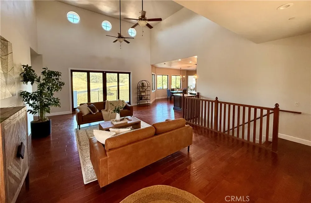 2040 Vista De La Vina Templeton, CA 93465