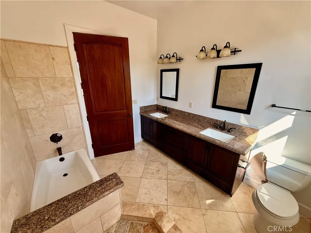 2040 Vista De La Vina Templeton, CA 93465