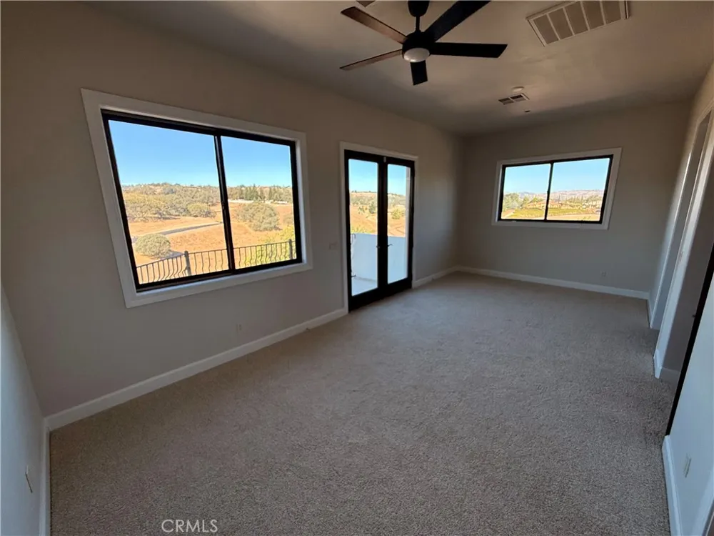 2040 Vista De La Vina Templeton, CA 93465