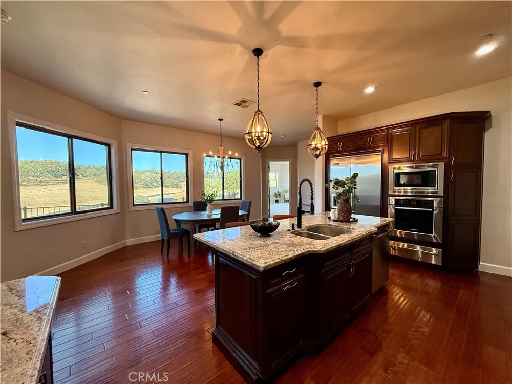 2040 Vista De La Vina Templeton, CA 93465
