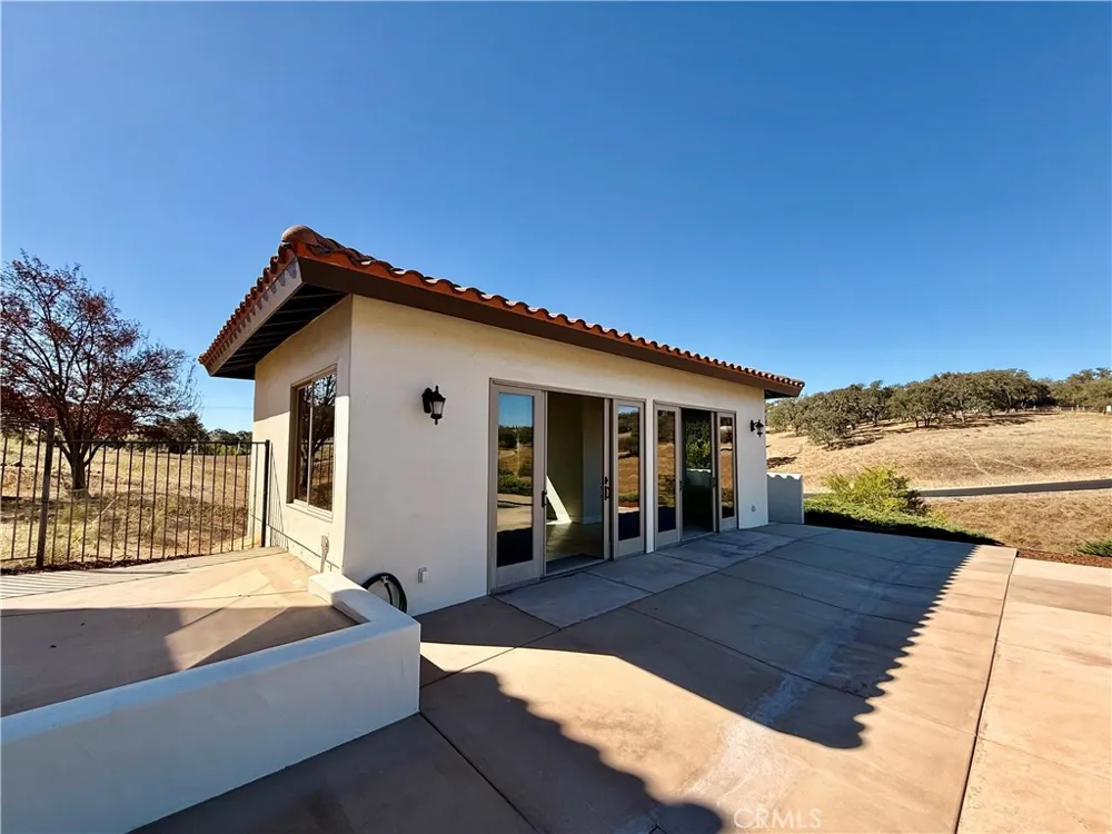 2040 Vista De La Vina Templeton, CA 93465