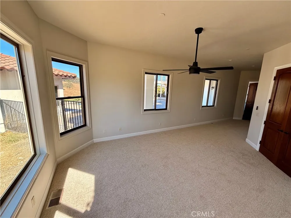 2040 Vista De La Vina Templeton, CA 93465