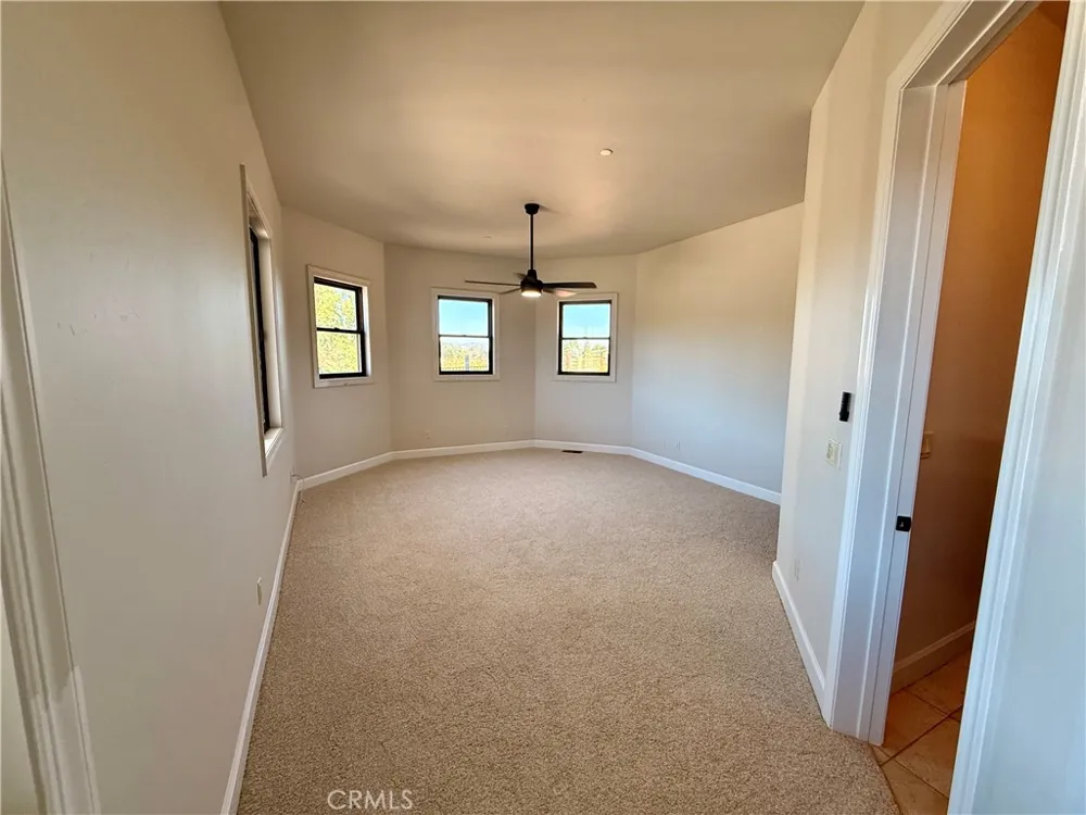 2040 Vista De La Vina Templeton, CA 93465