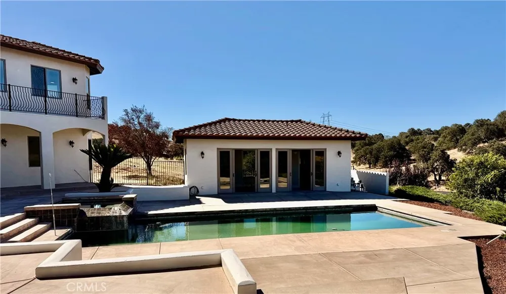 2040 Vista De La Vina Templeton, CA 93465