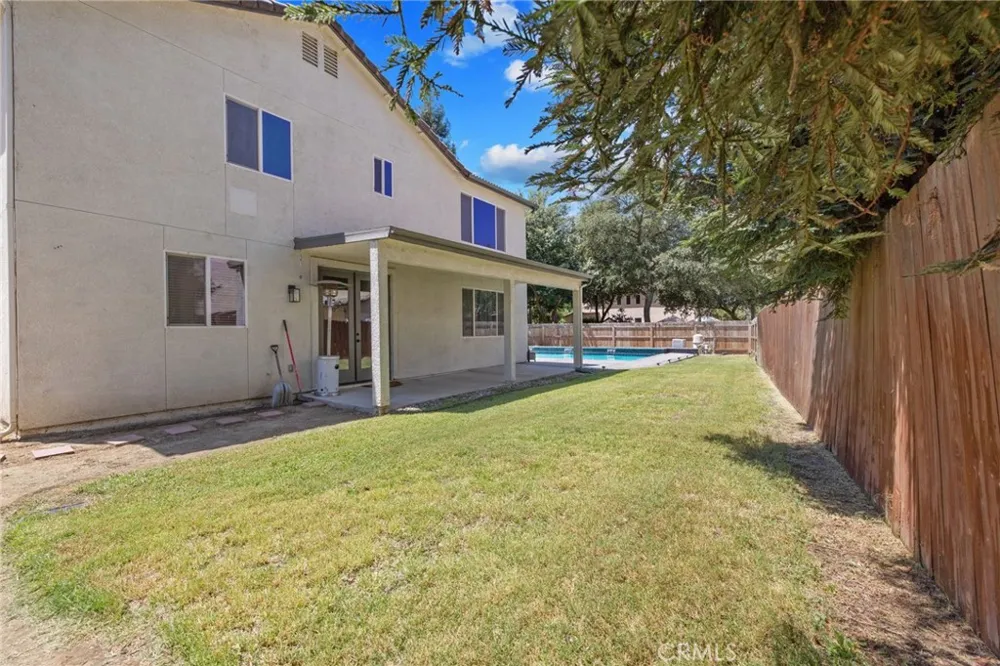 3320 W Glendale Visalia, CA 93291