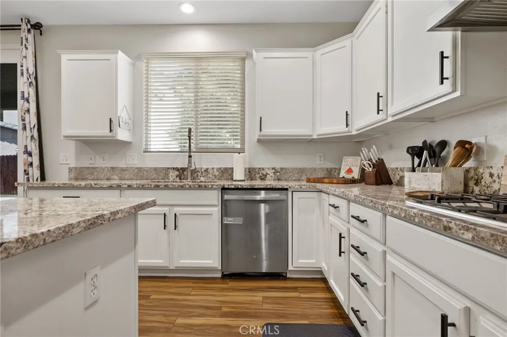 3320 W Glendale Visalia, CA 93291