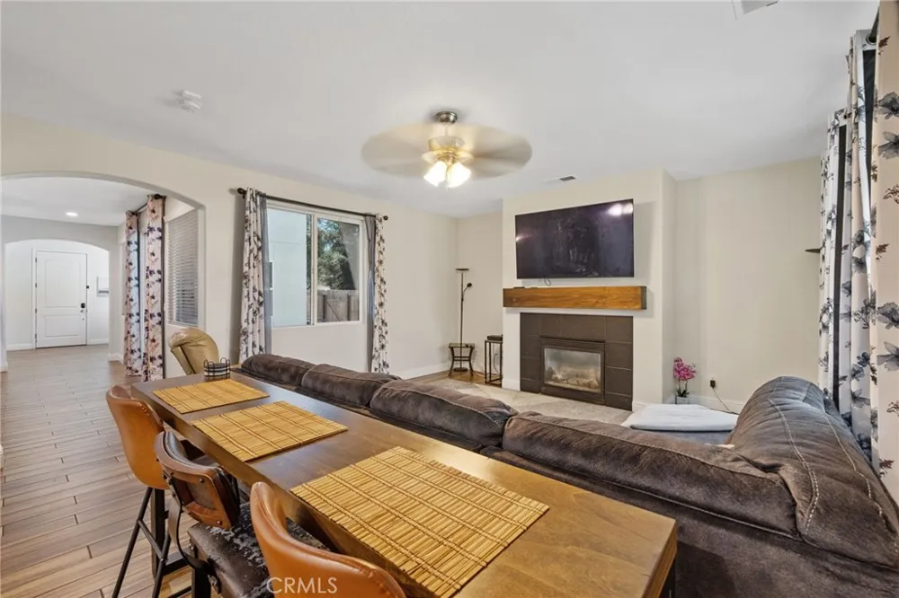 3320 W Glendale Visalia, CA 93291