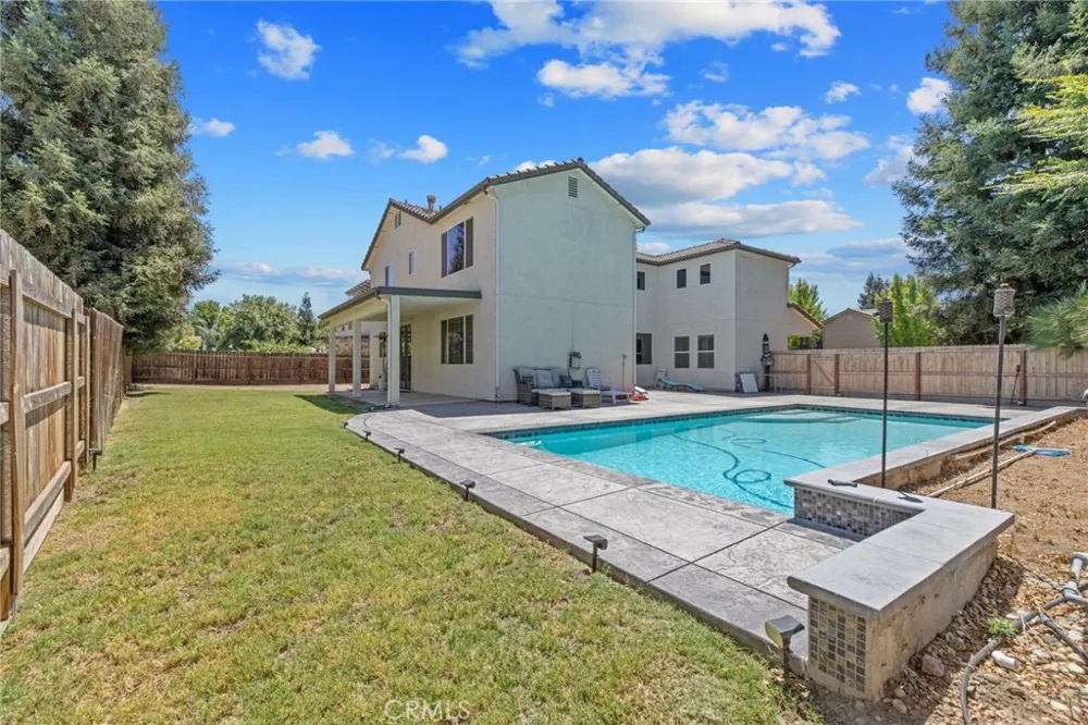 3320 W Glendale Visalia, CA 93291