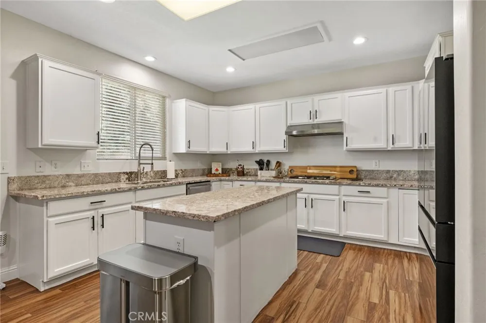 3320 W Glendale Visalia, CA 93291