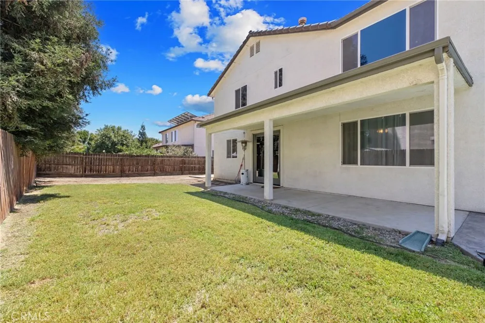 3320 W Glendale Visalia, CA 93291