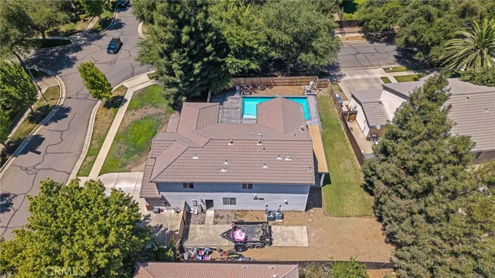 3320 W Glendale Visalia, CA 93291