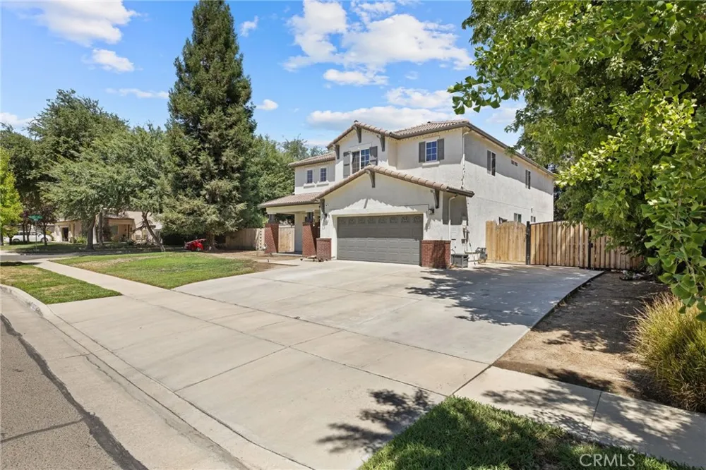 3320 W Glendale Visalia, CA 93291