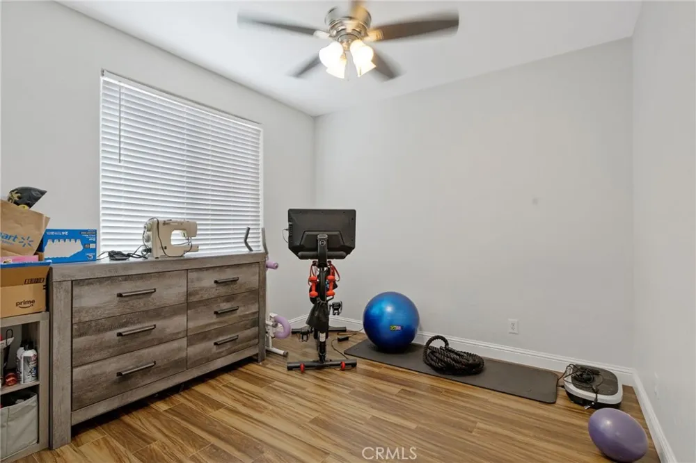 3320 W Glendale Visalia, CA 93291