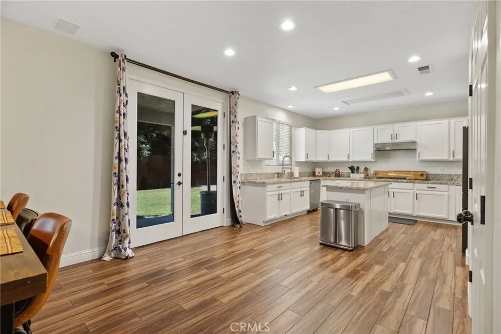 3320 W Glendale Visalia, CA 93291